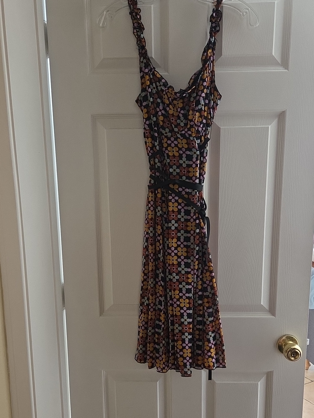 Lily Black Floral-Patterned Sleeveless Midi Dress